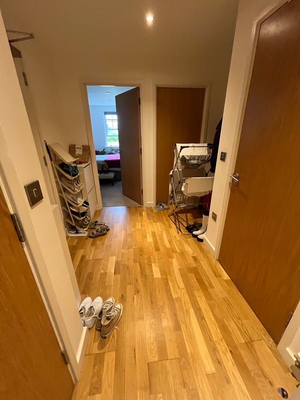 Room Woodville Gardens in Greater London