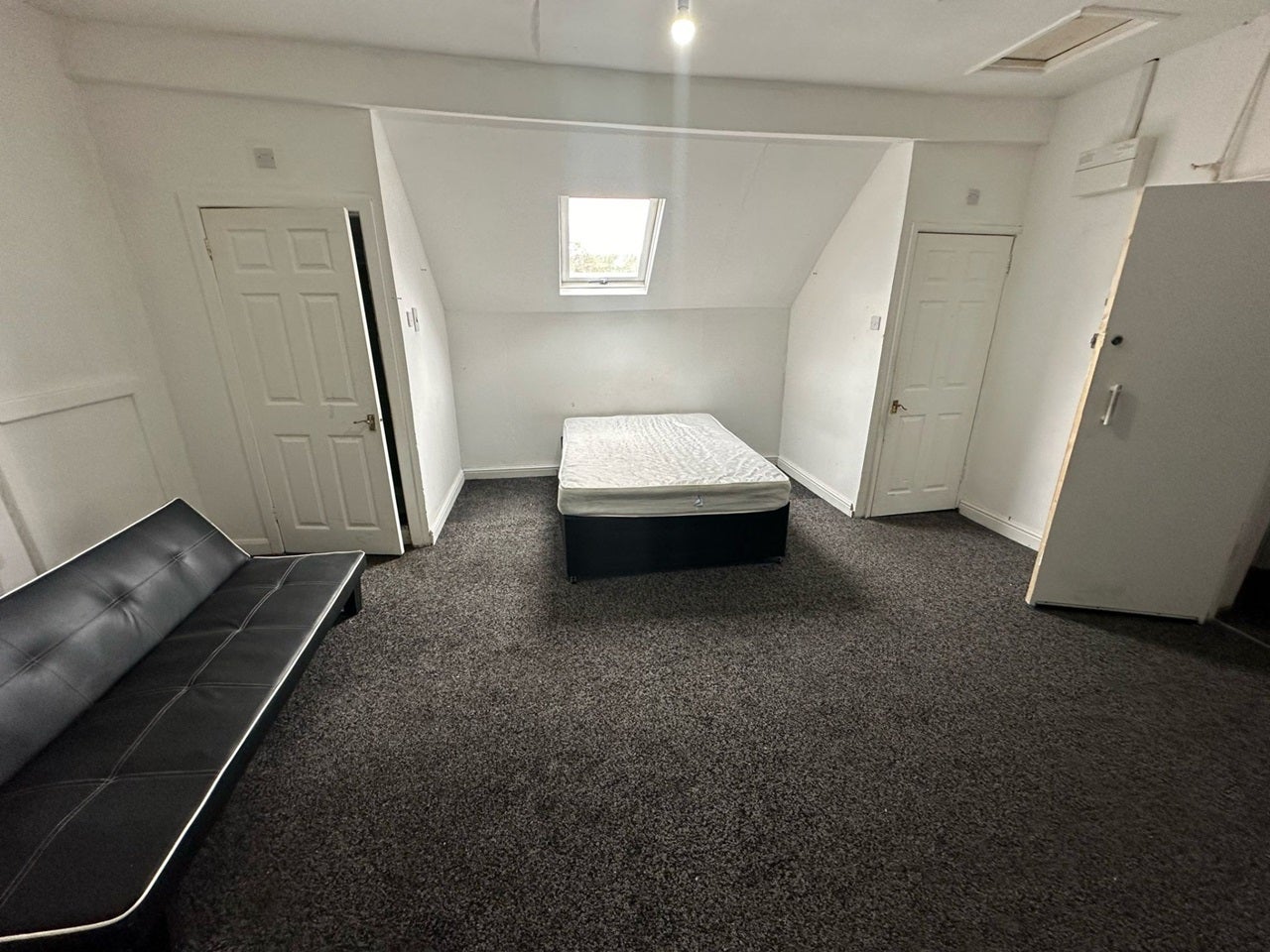 Room Slade Road in Birmingham