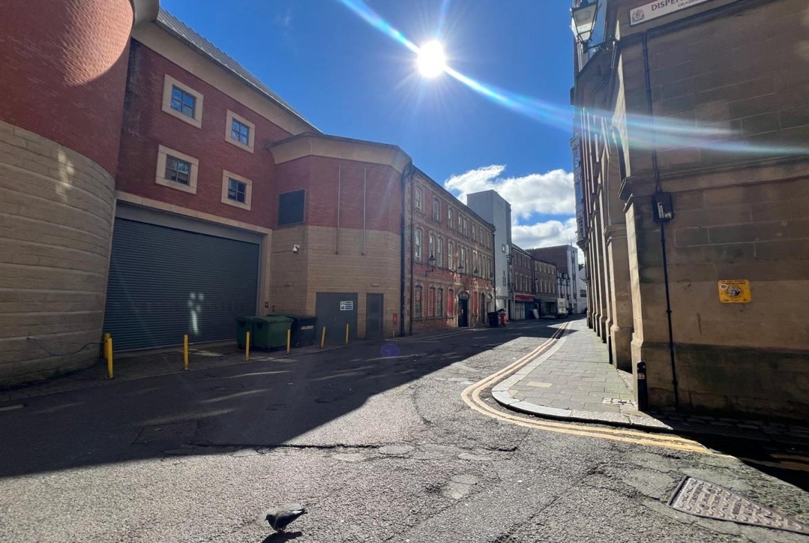 Flat Low Friar Street in Newcastle upon Tyne