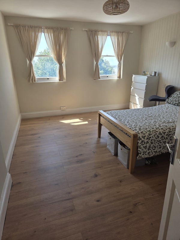 Room South Road in Weston-super-Mare