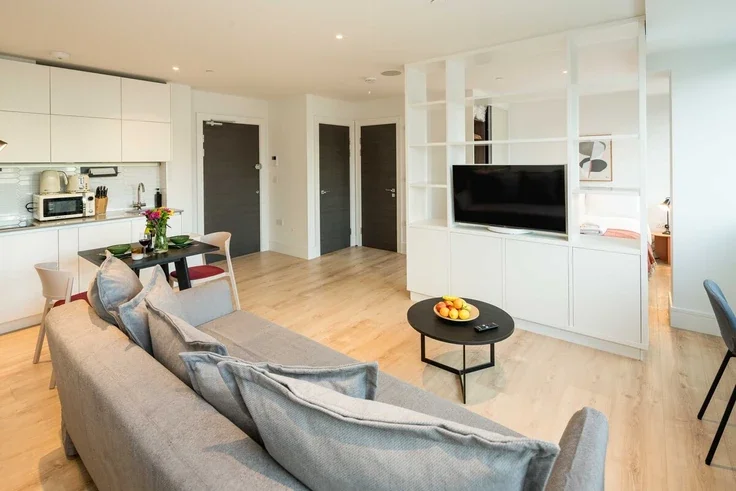 Flat Olympic Way in Greater London