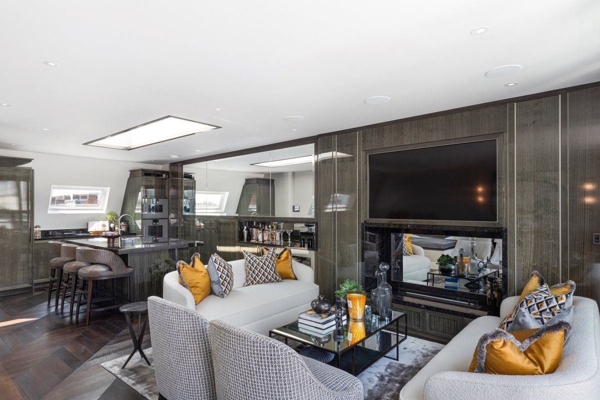 House Prince of Wales Terrace in Greater London