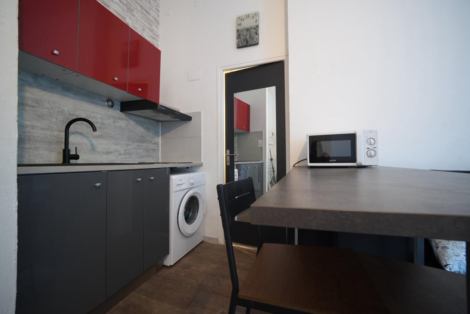 Flat Cours Pourtoules in Orange