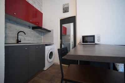 Flat Cours Pourtoules in Orange