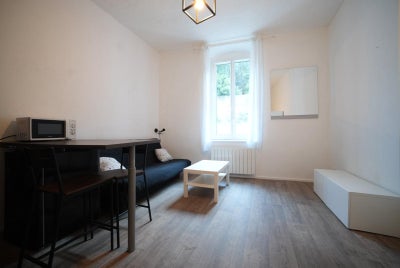 Flat Cours Pourtoules in Orange
