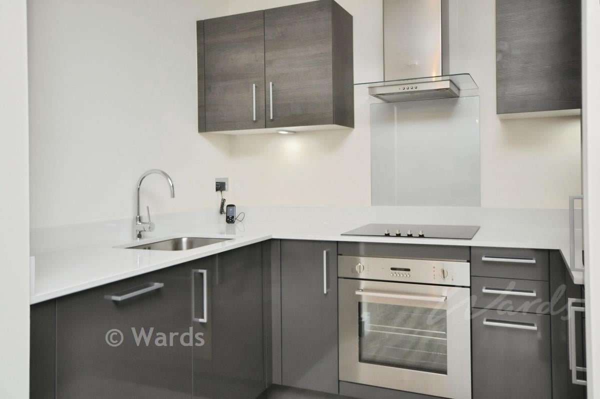 Flat Pearl Lane in Gillingham