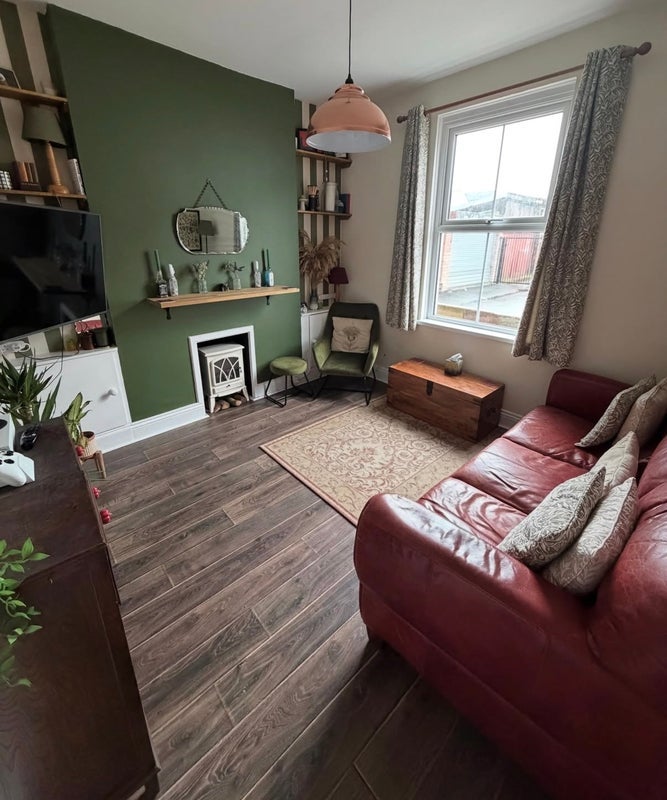 Room Fox Lane in Cardiff