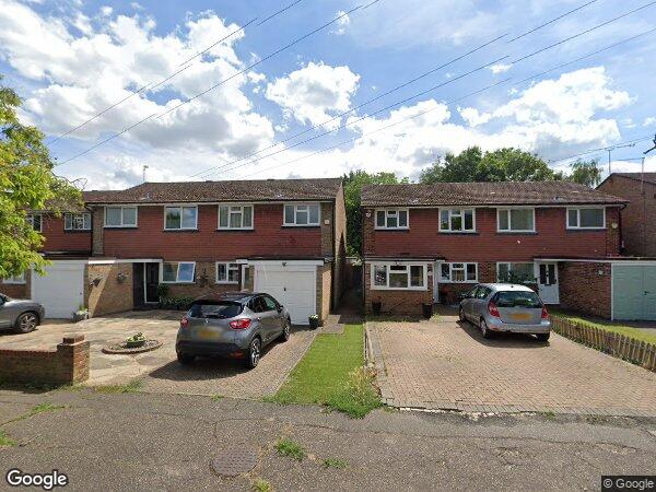 House Fairway Avenue in Greater London