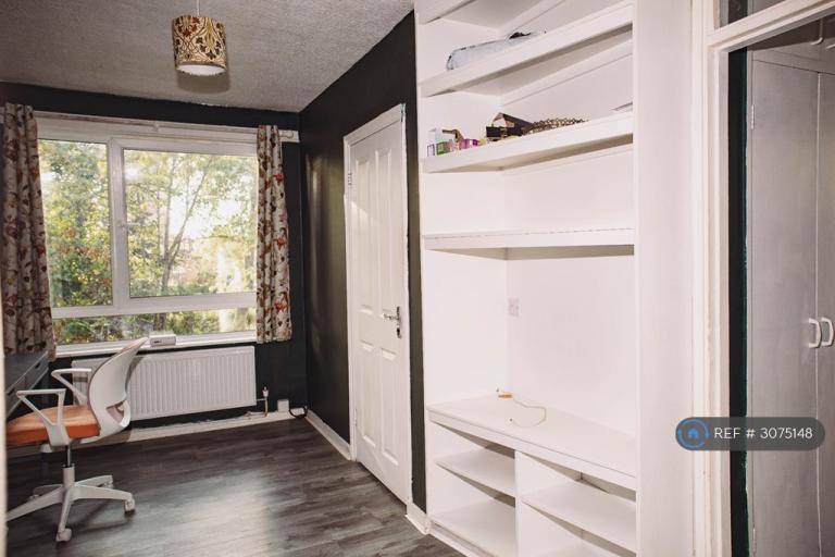 Flat Oborne Close in Greater London