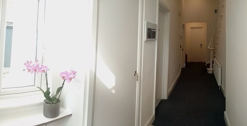 Room McGregor Road in Greater London