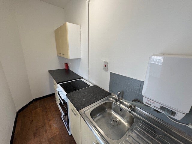 Flat Sandridge Avenue in Chorley