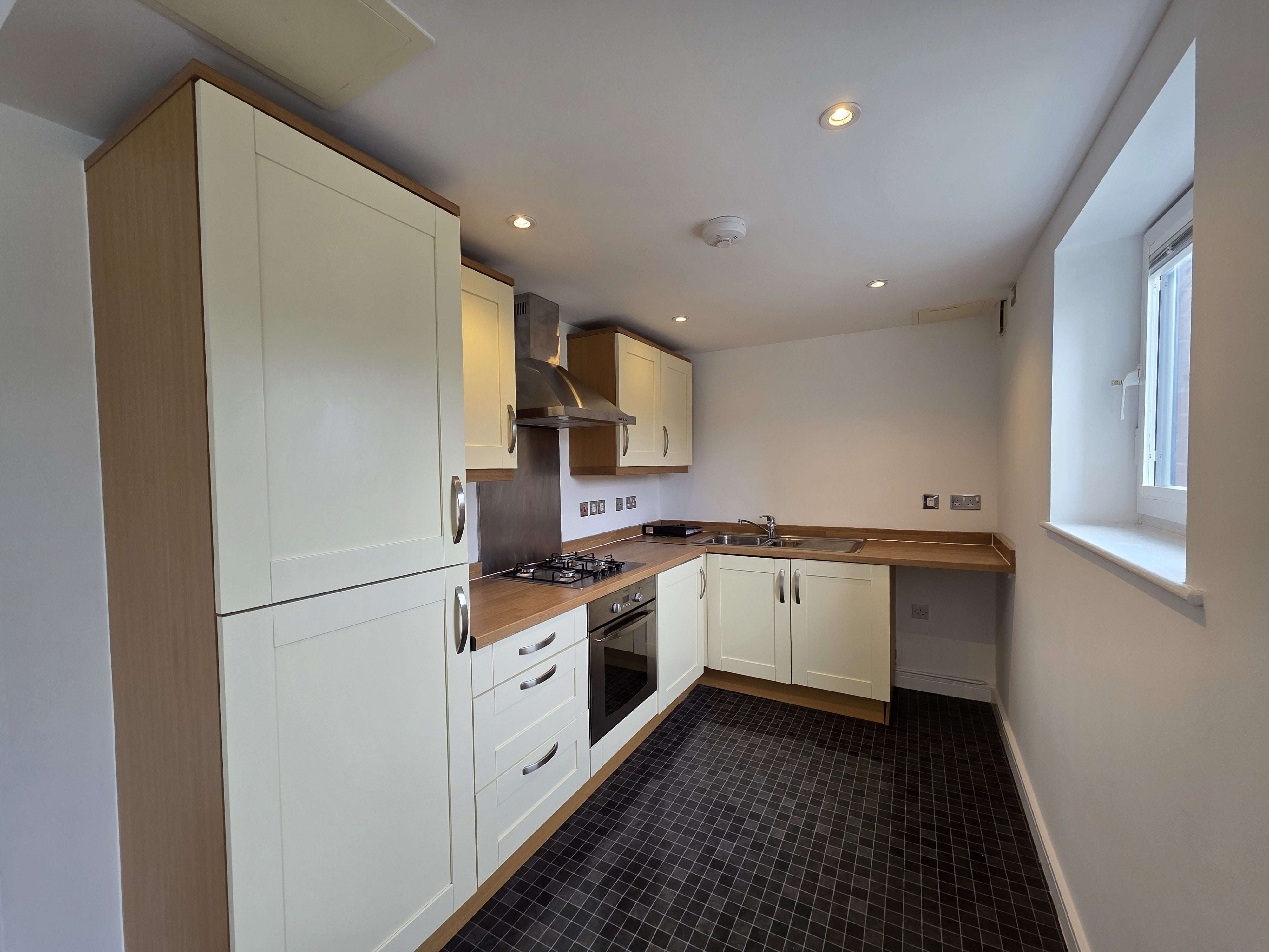 Flat Allen Close in Swindon