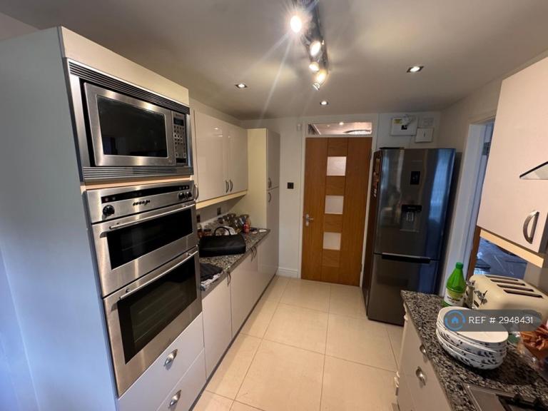 House Larmans Road in Greater London