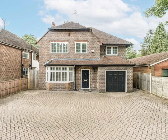 House B374 in Elmbridge