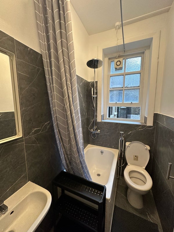 Room New Cavendish Street in City of Westminster