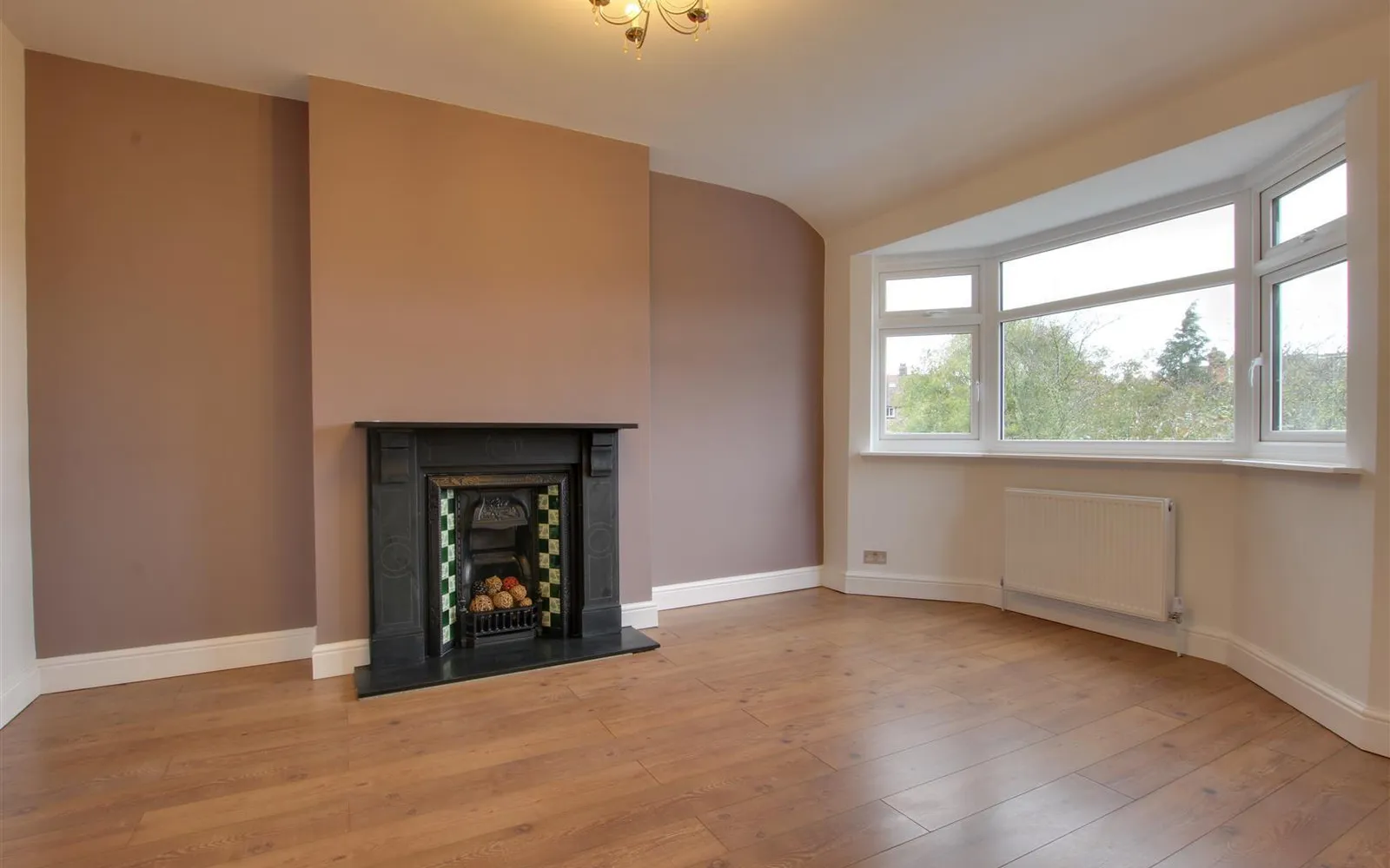 Flat Fernleigh Road in Greater London