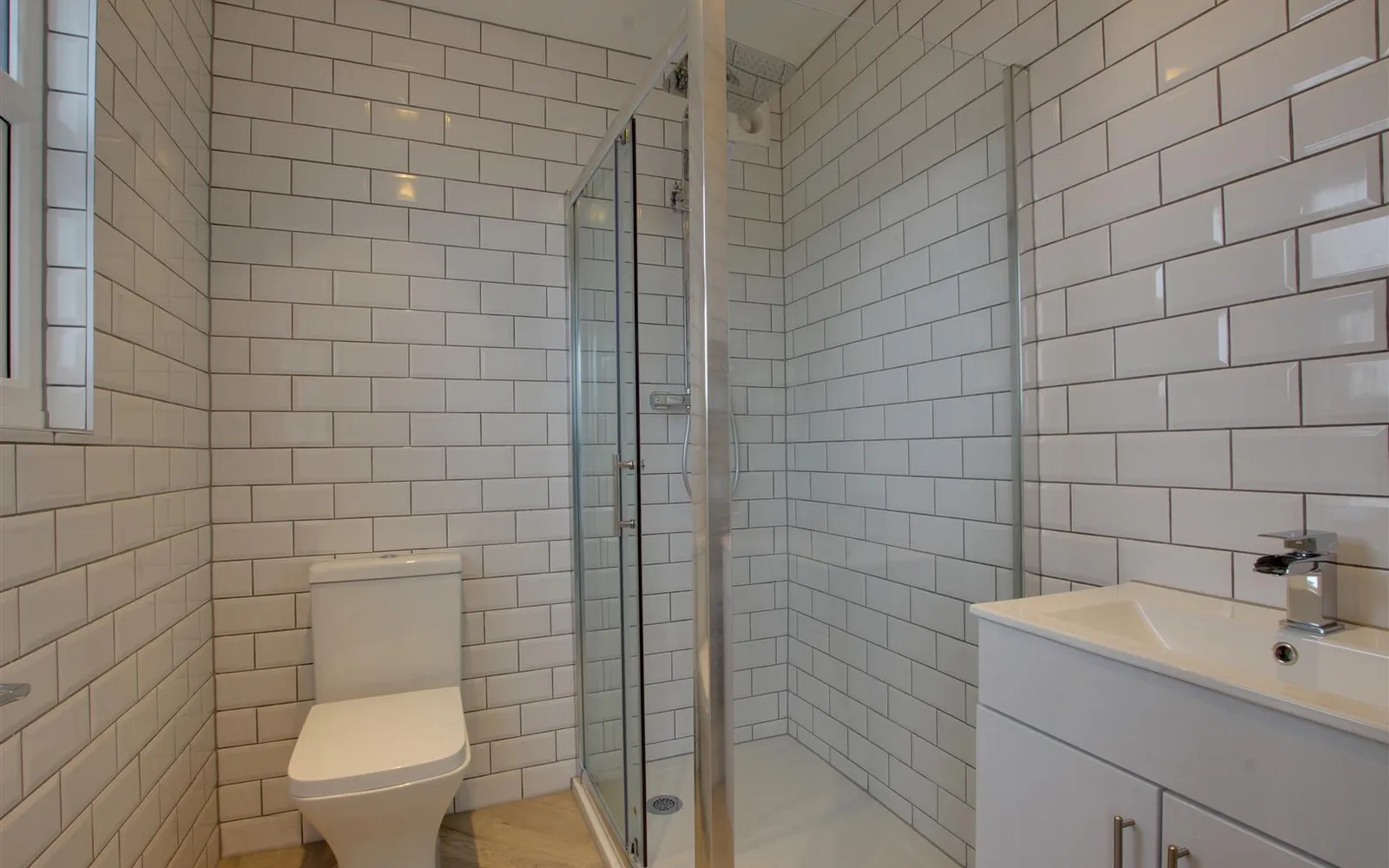 Flat Fernleigh Road in Greater London