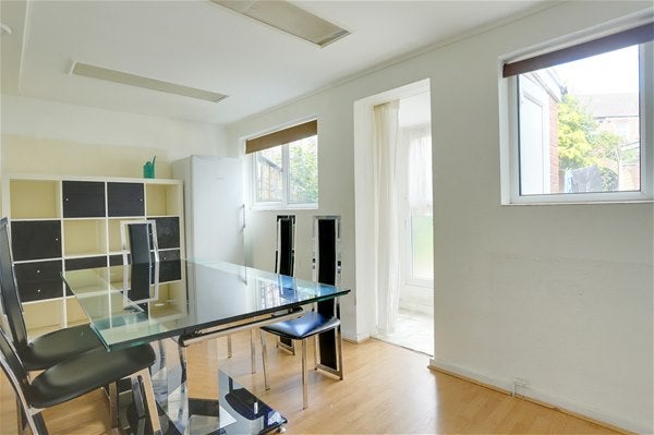 House Wauthier Close in London