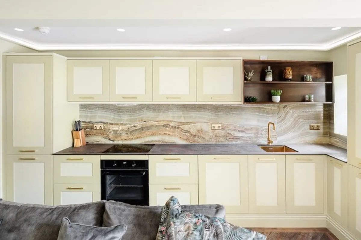 Flat Marine Parade in Brighton