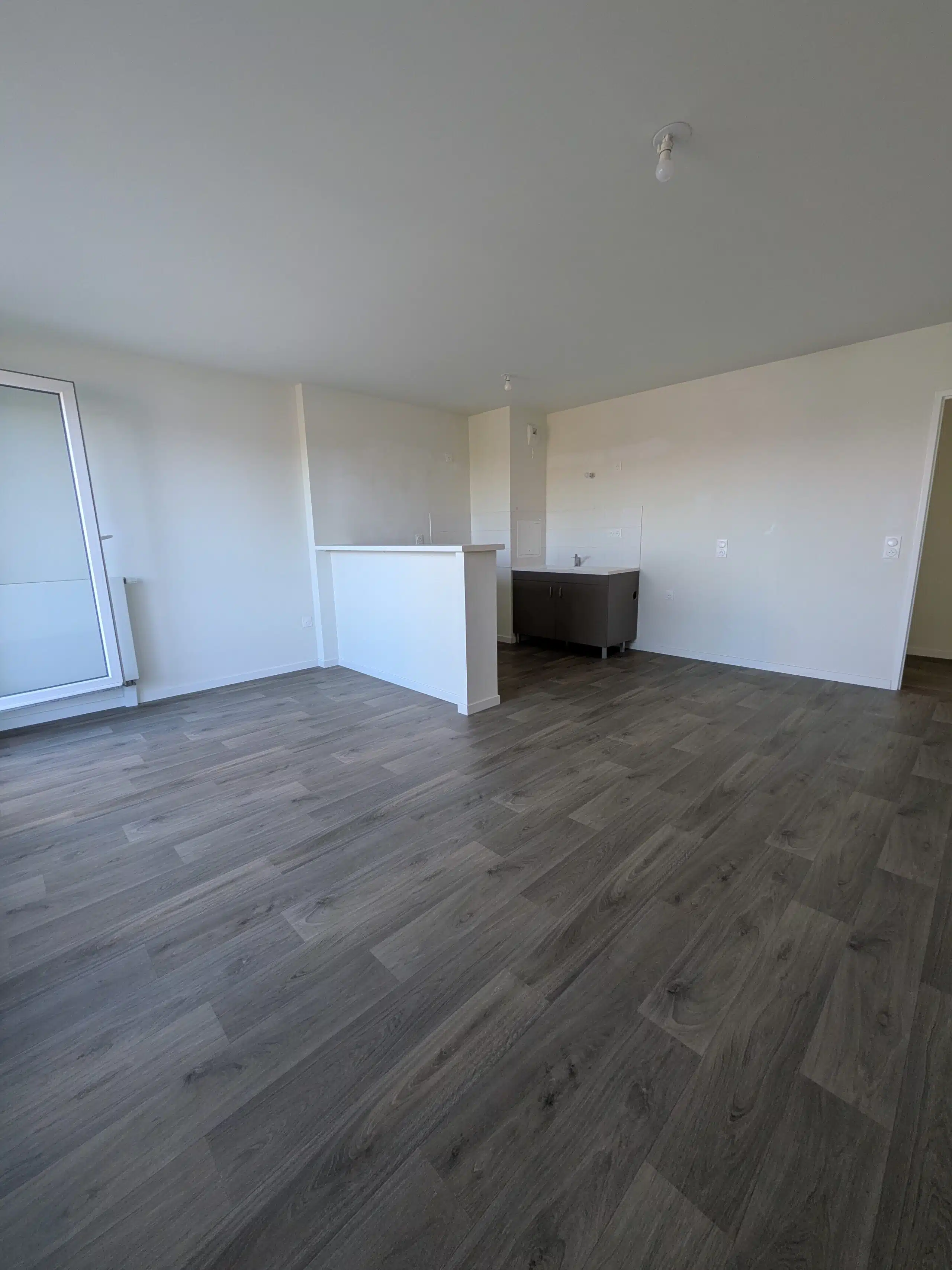 Flat Place Pierre Semard in Montereau-Fault-Yonne
