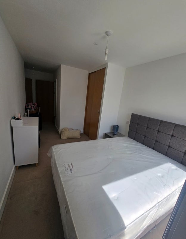 Flat Barking Road in Greater London