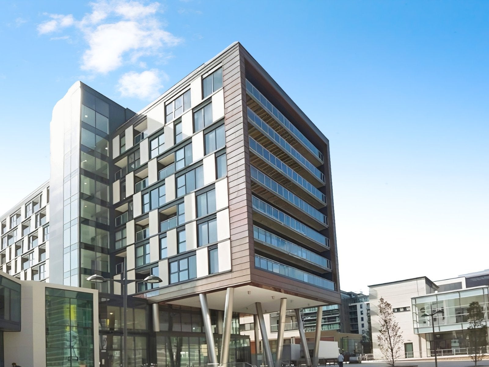 Flat Armouries Drive in Leeds
