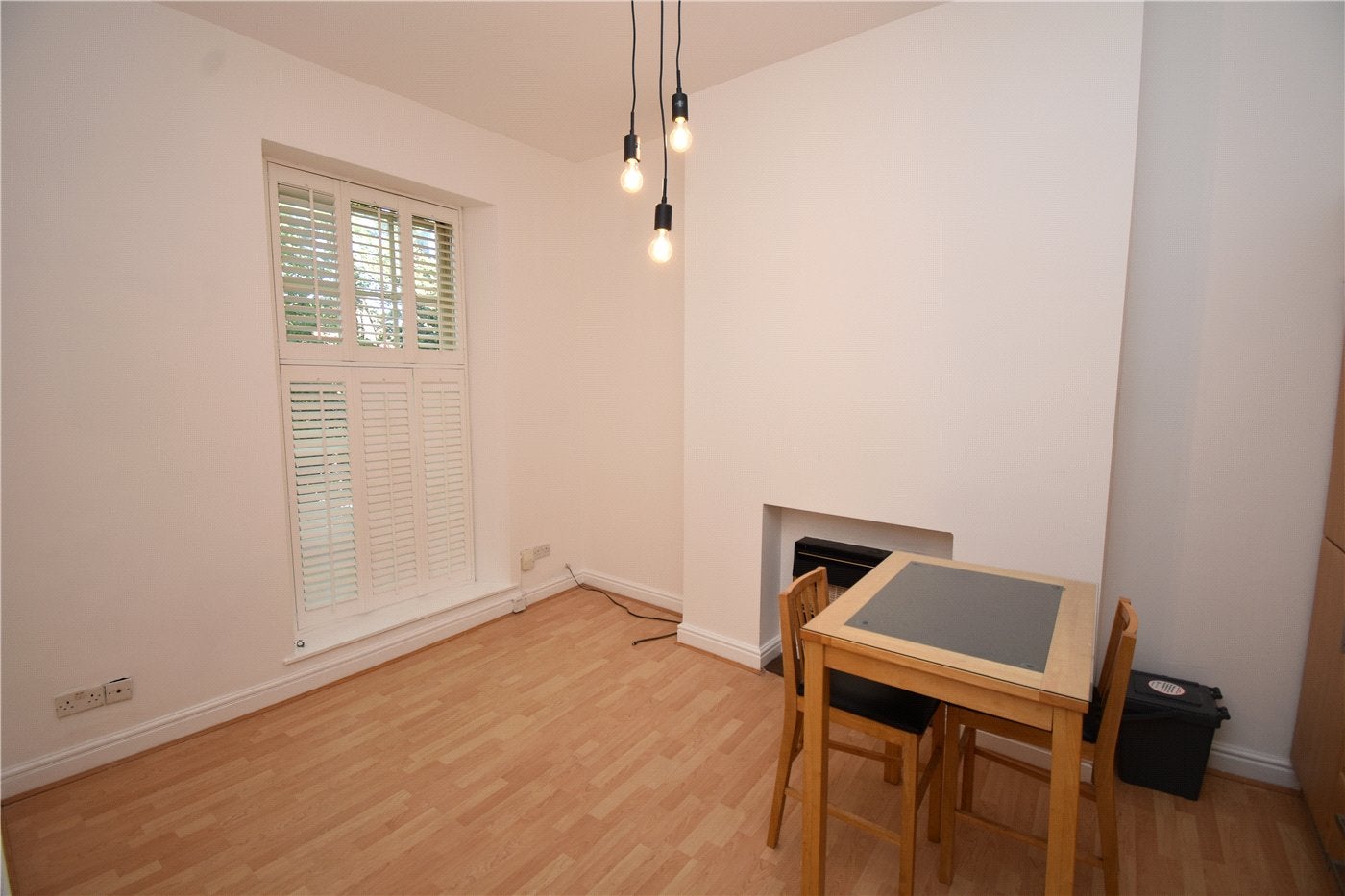 Flat Devonshire Road in Oxton Village