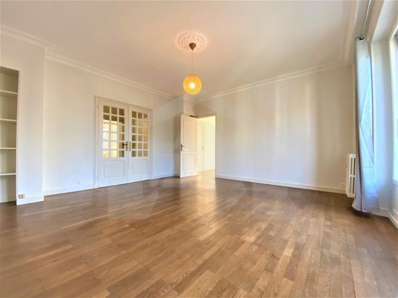 Flat Place Paul Mistral in Grenoble
