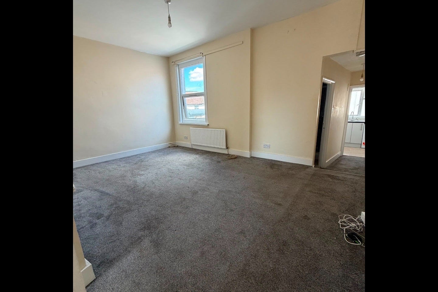 Flat Adelaide Road in Greater London