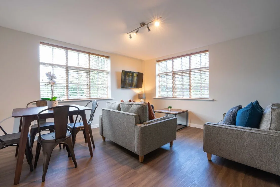 Flat Jesmond Road in Newcastle upon Tyne