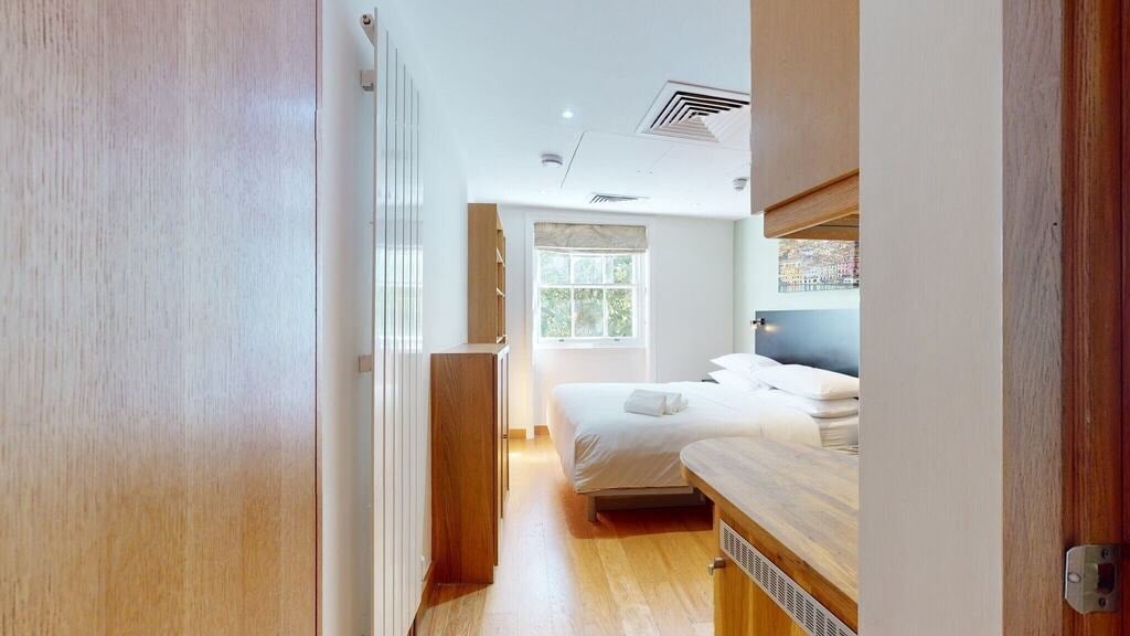 Room Cartwright Gardens in Greater London