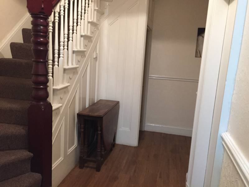Room Neville Road in Crosby