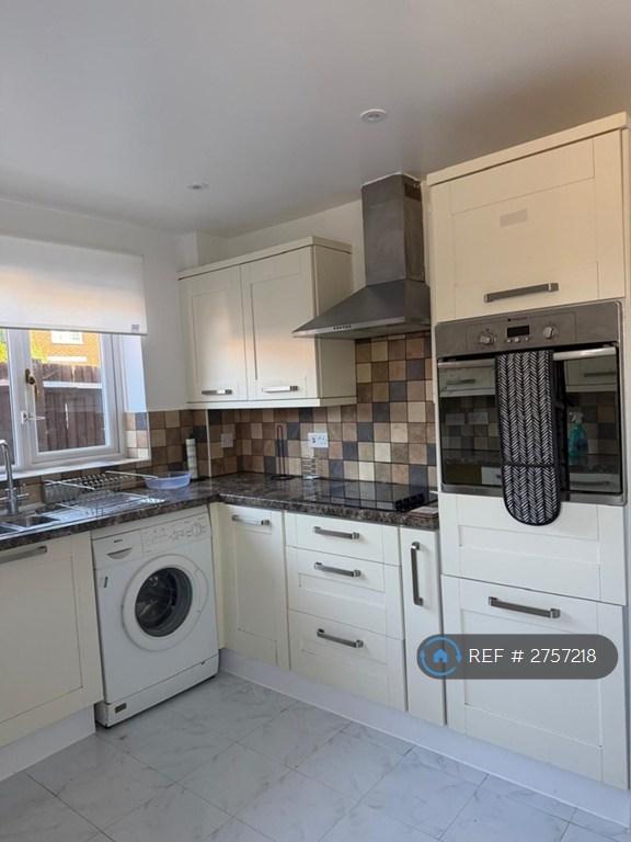 House Abbotswood Close in Greater London