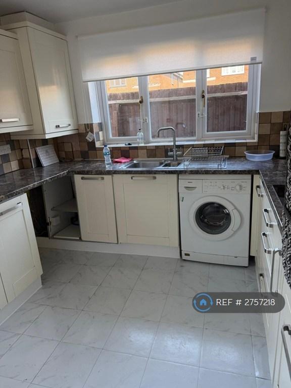 House Abbotswood Close in Greater London