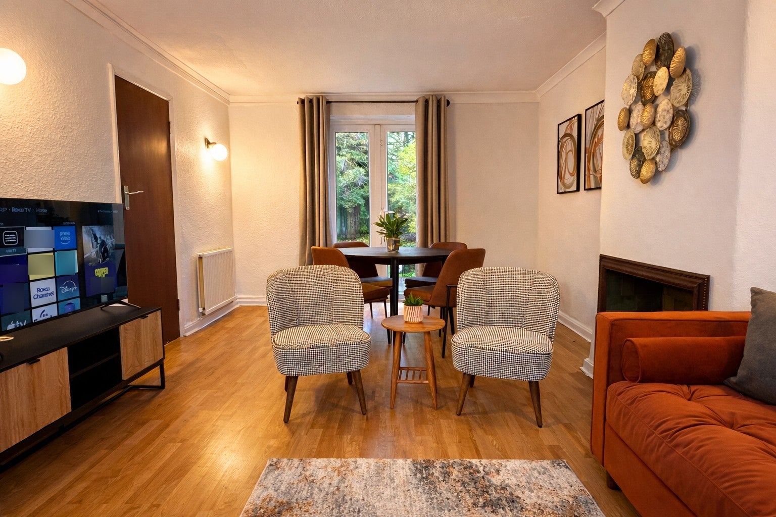 House Yew Tree Road in Greater London