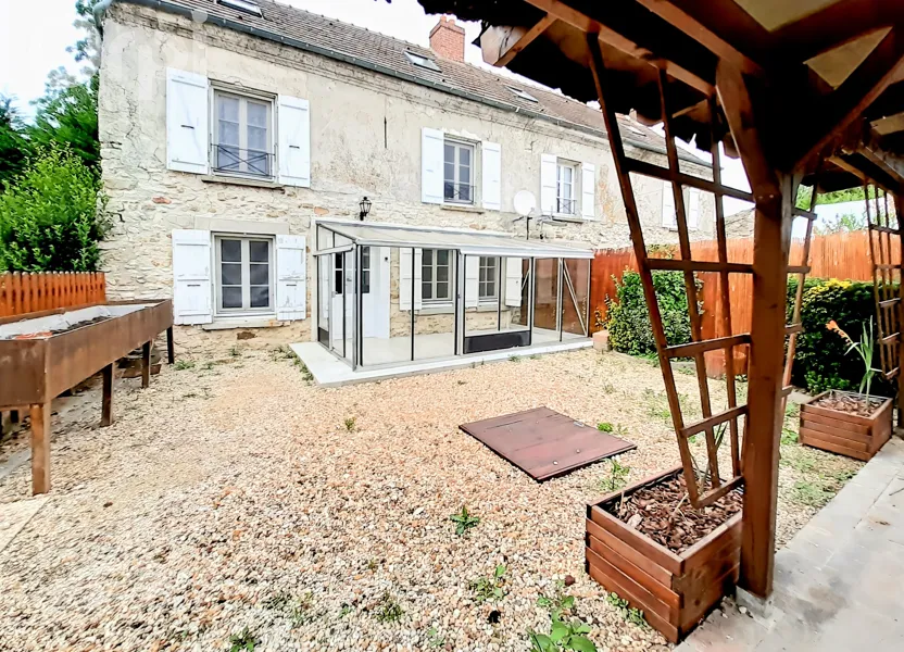 House Impasse de la Fontaine in Versigny