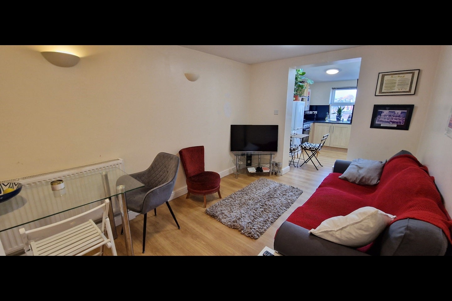 Flat Meanwood Road in Leeds