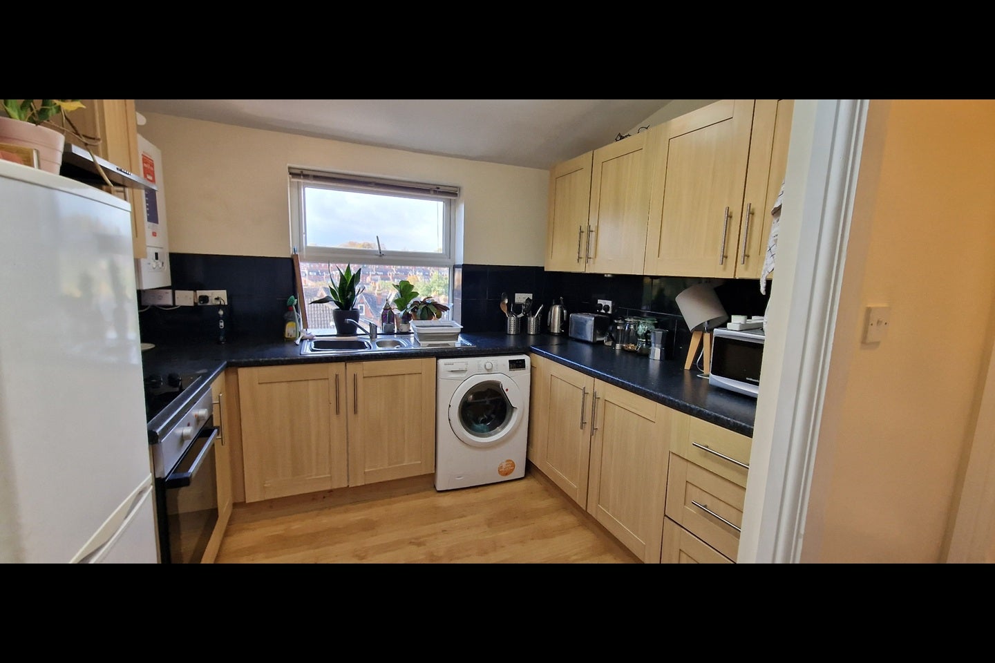 Flat Meanwood Road in Leeds