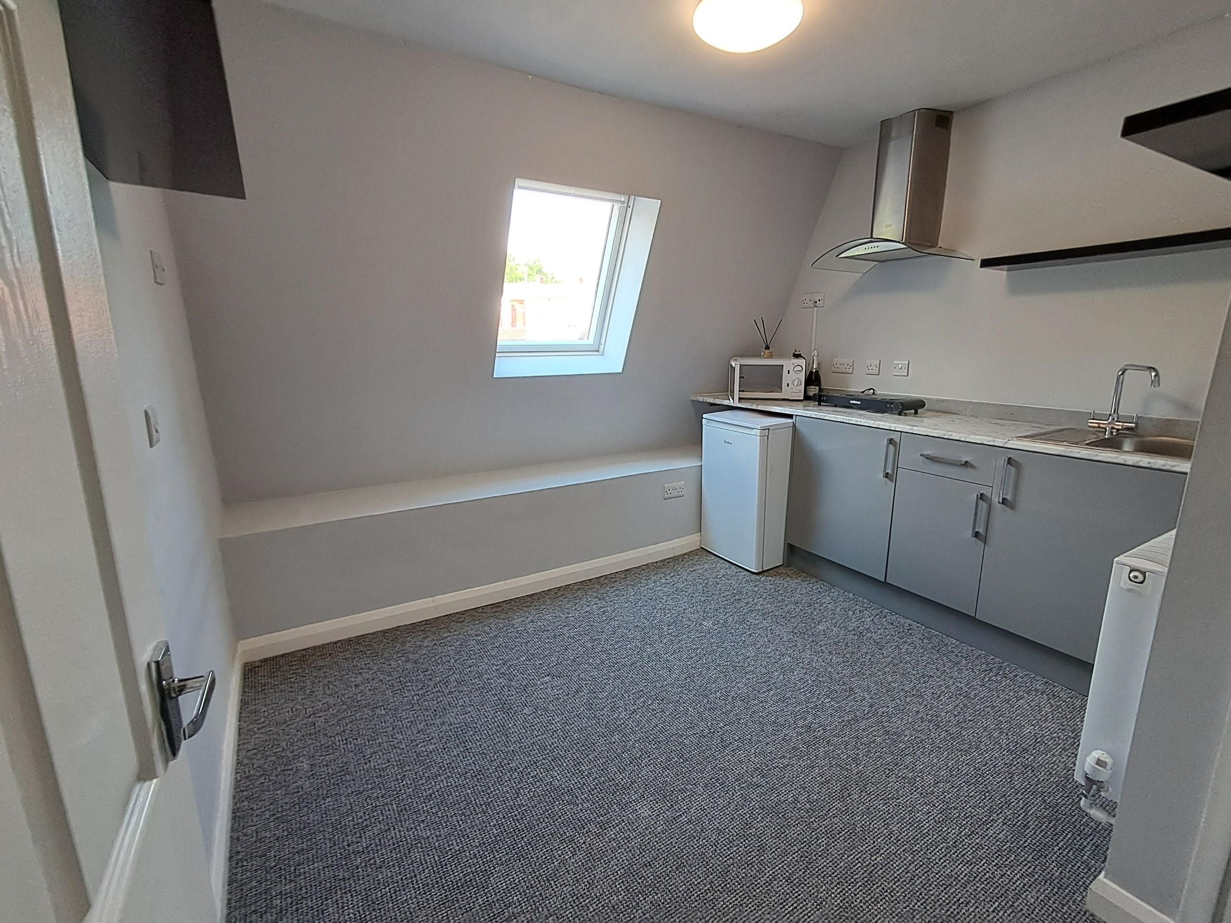 Flat Spring Gardens Lane in Haverfordwest