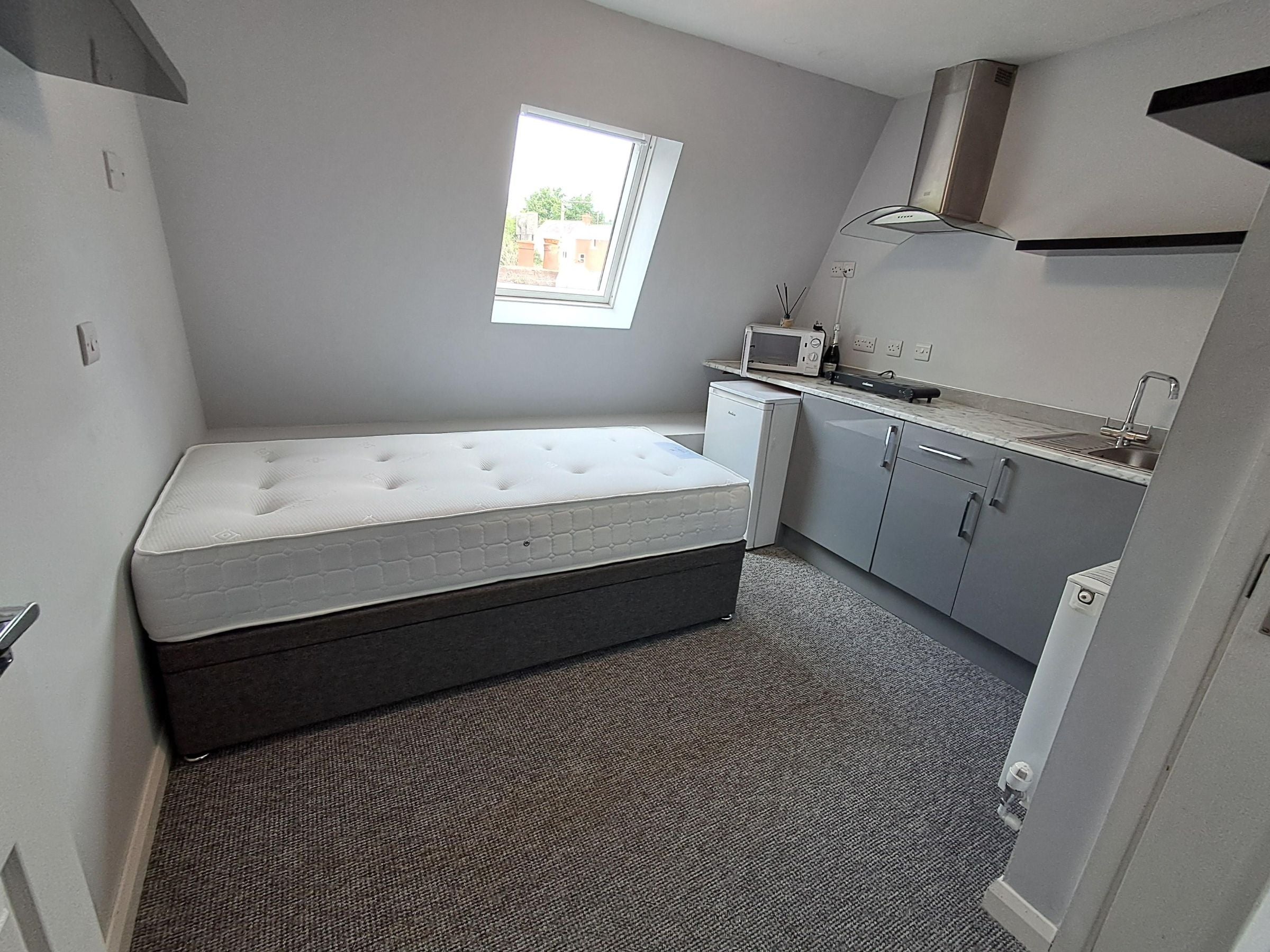 Flat Spring Gardens Lane in Haverfordwest