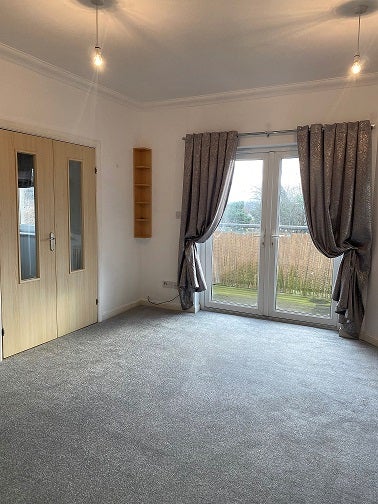 Flat Hawk Brae in Livingston