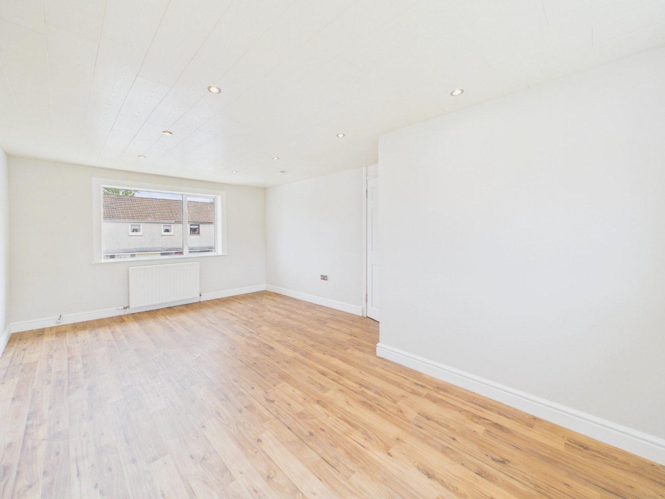 Flat Wren Place in Johnstone
