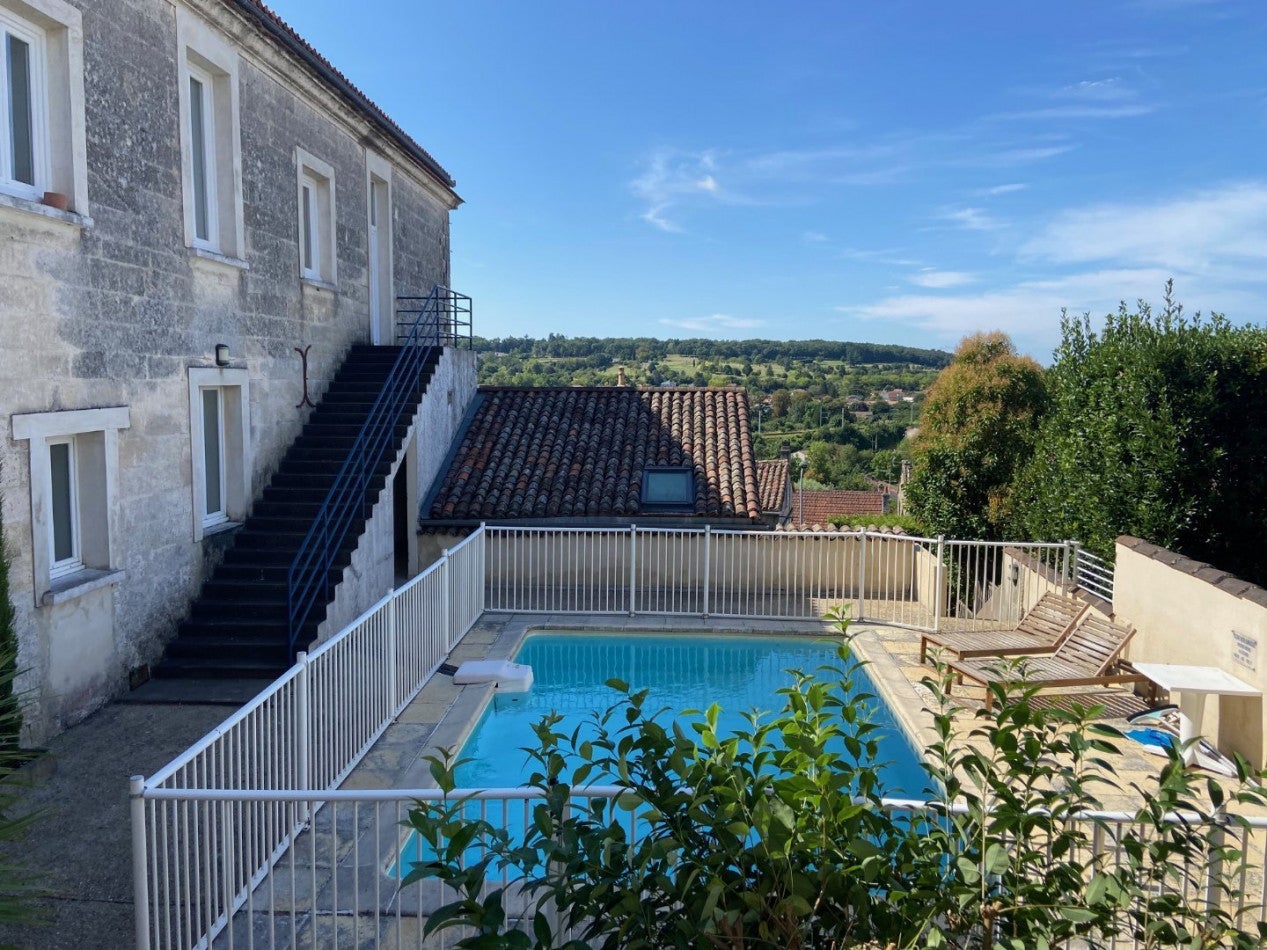 Appartement Rue Saint-Ausone à Angoulême