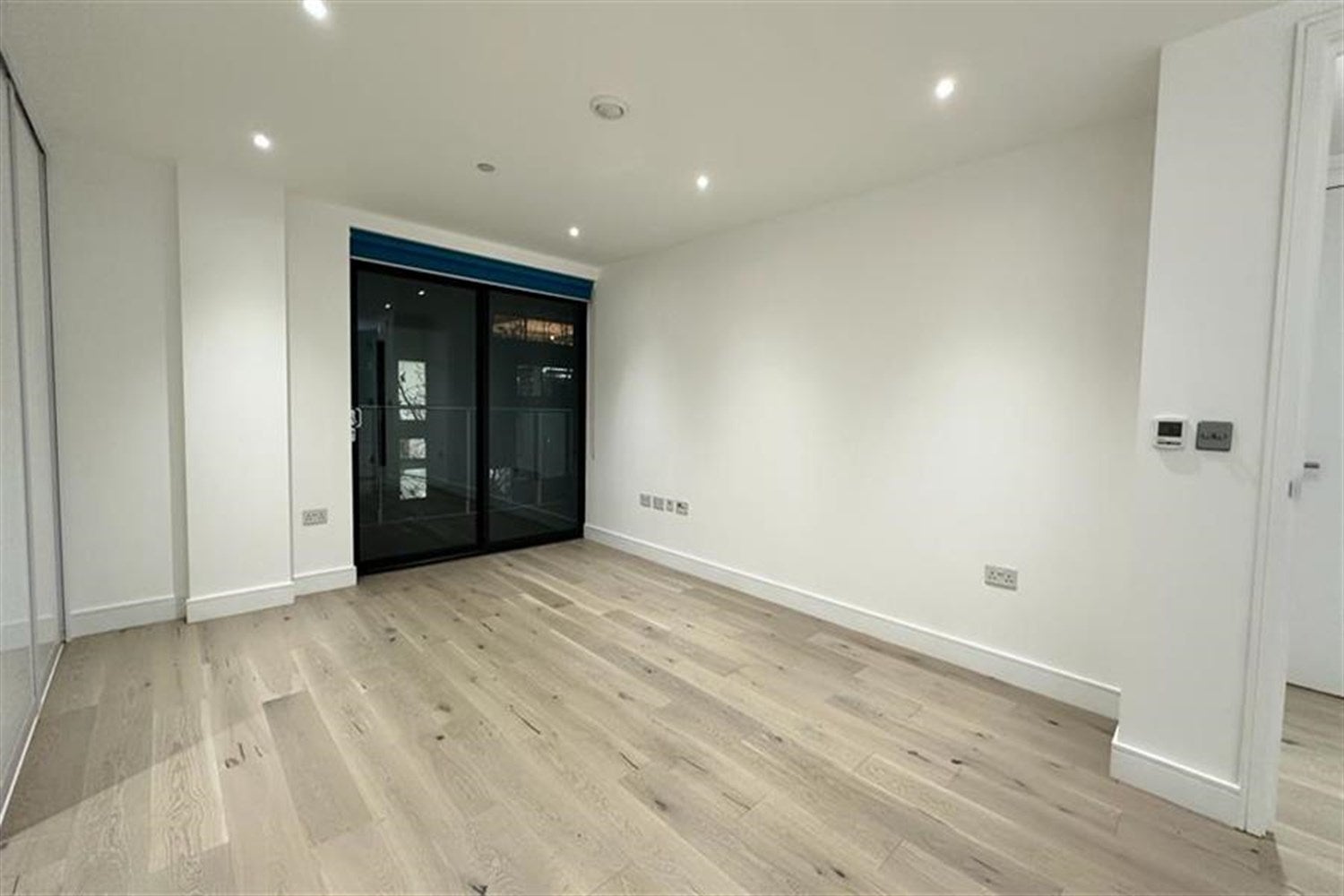Flat Commercial Street in Greater London