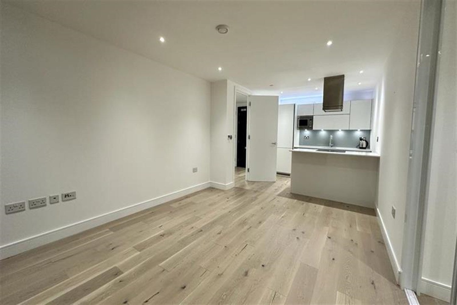 Flat Commercial Street in Greater London