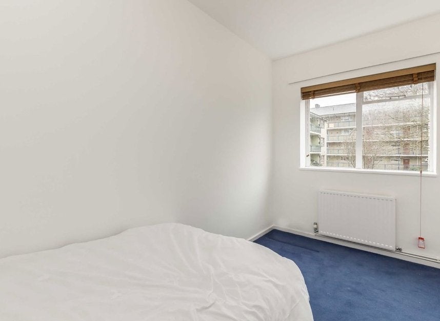 Flat Wakefield Mews in Greater London