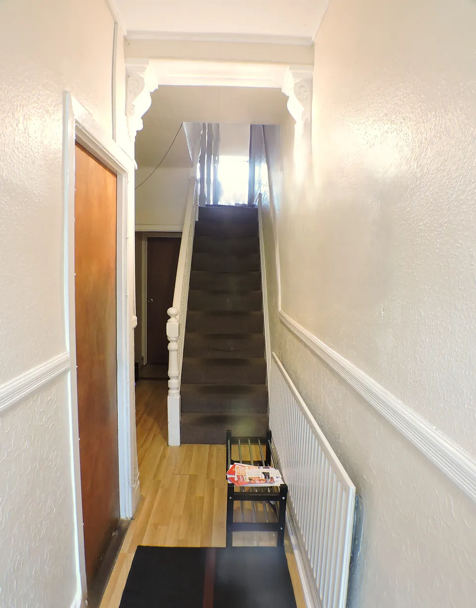 Room Rhondda Street in Swansea