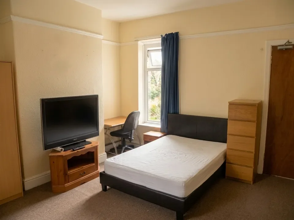 Room Rhondda Street in Swansea