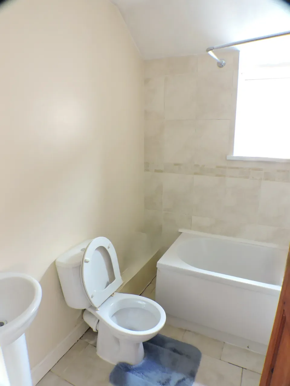 Room Rhondda Street in Swansea