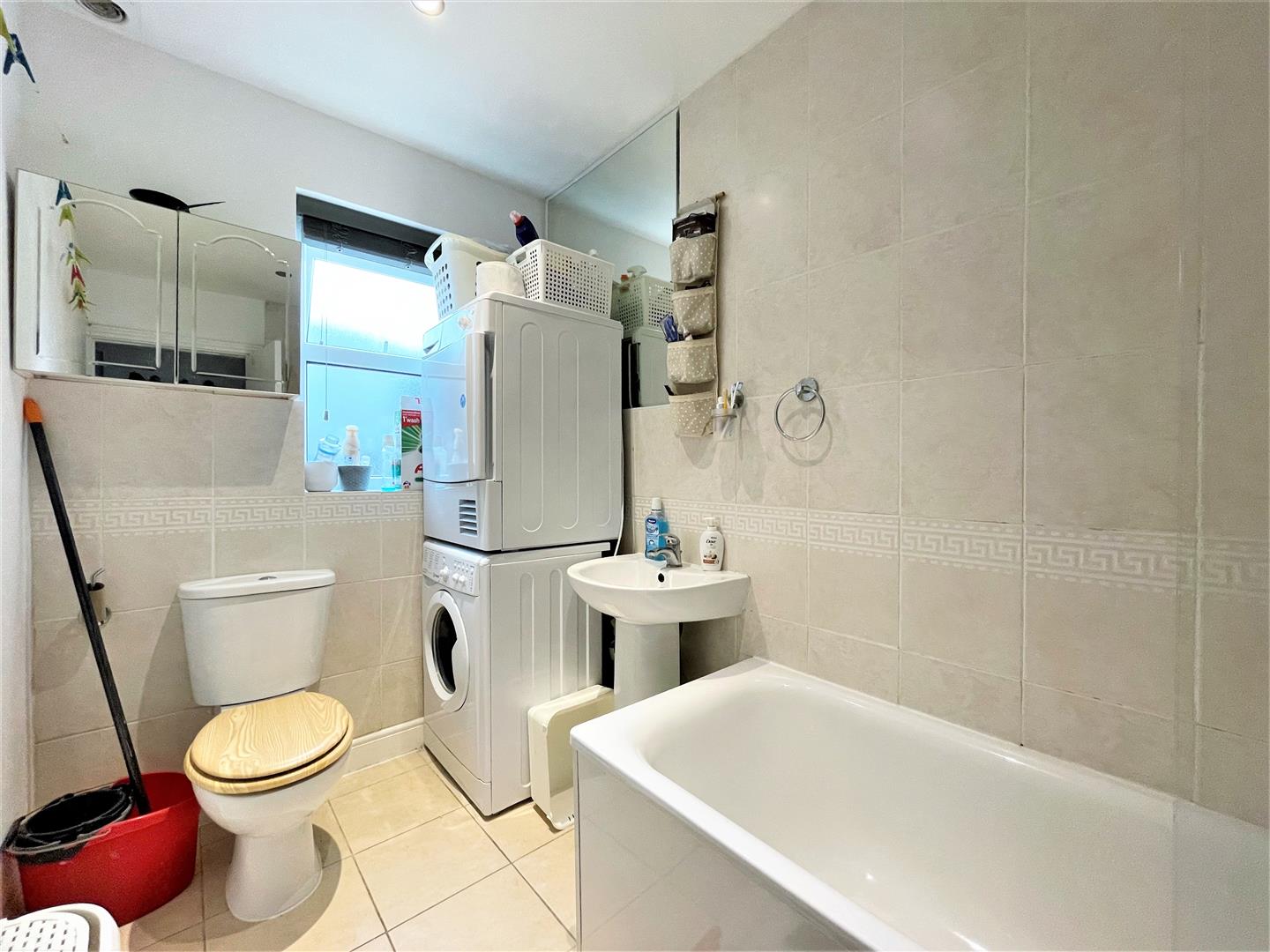 Flat Eaton Gardens in Portslade by Sea